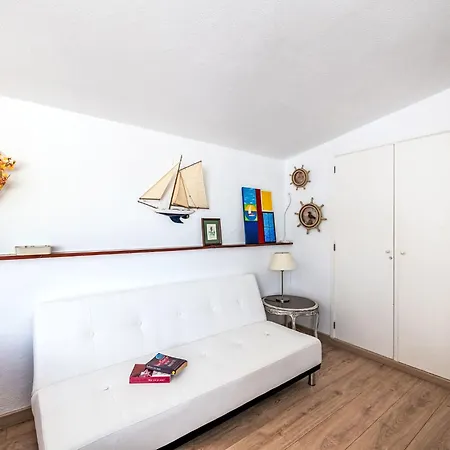 Mar By Interhome